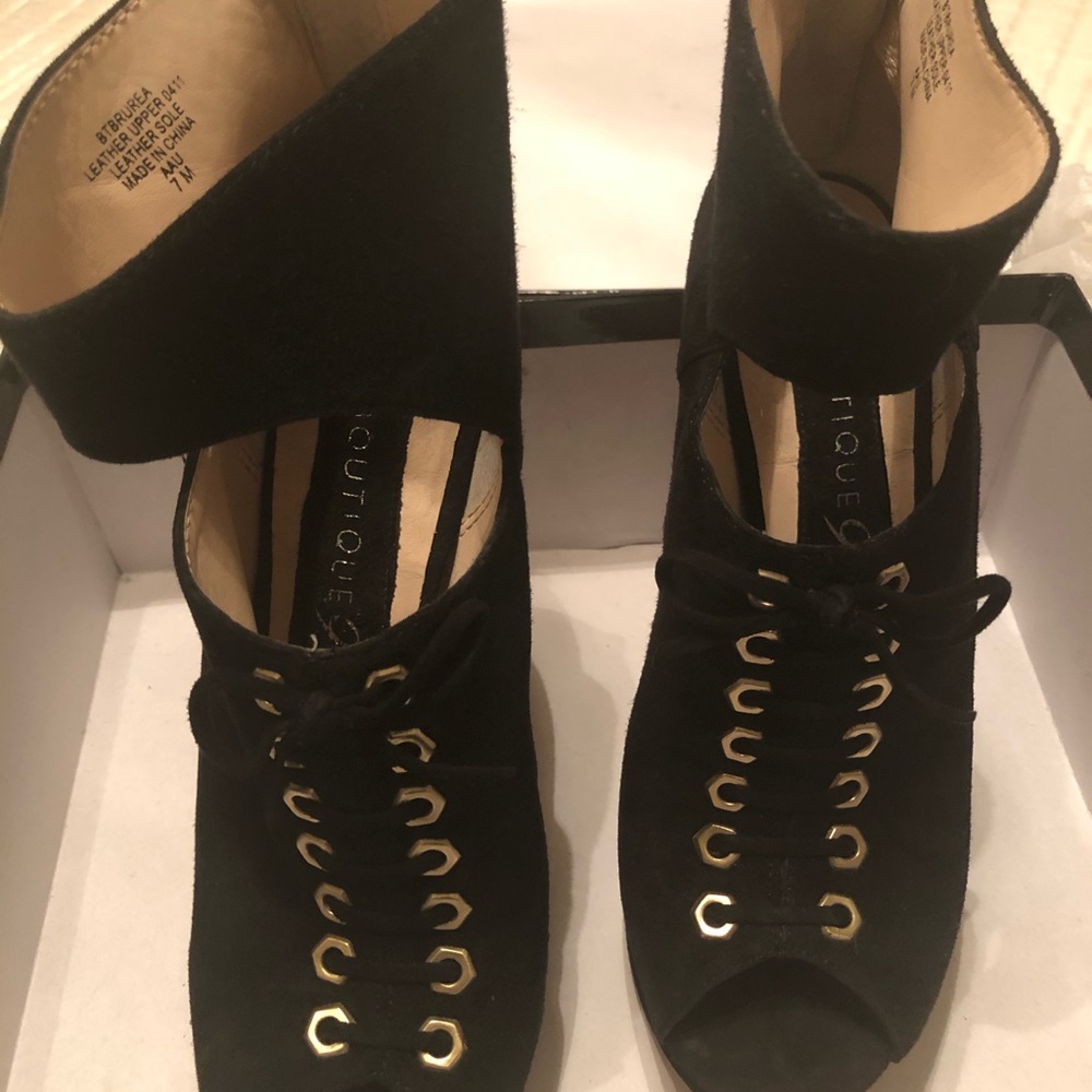 Boutique 9 Sexy booties
